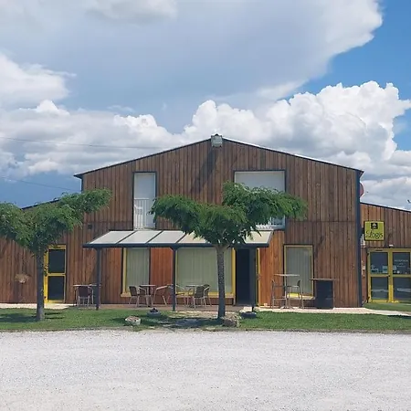 Logis Restaurant Le Clos Saint Loup Hotel 2*