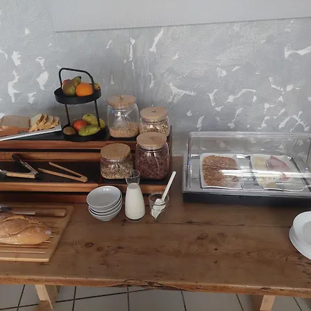 Logis Restaurant Le Clos Saint Loup Hotel