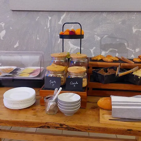 Logis Restaurant Le Clos Saint Loup 2* Bram