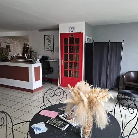 Hotel Logis Restaurant Le Clos Saint Loup Bram