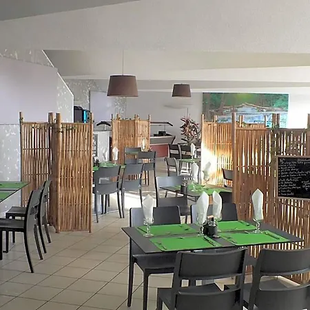 Hotel Logis Restaurant Le Clos Saint Loup 2*