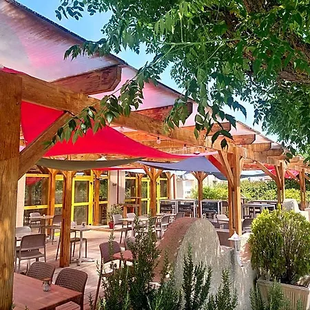 Logis Restaurant Le Clos Saint Loup Otel Bram